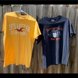 LOT OF 2 MEN’S HOLLISTER & AEROPOSTALE GRAPHIC T-SHIRTS.
